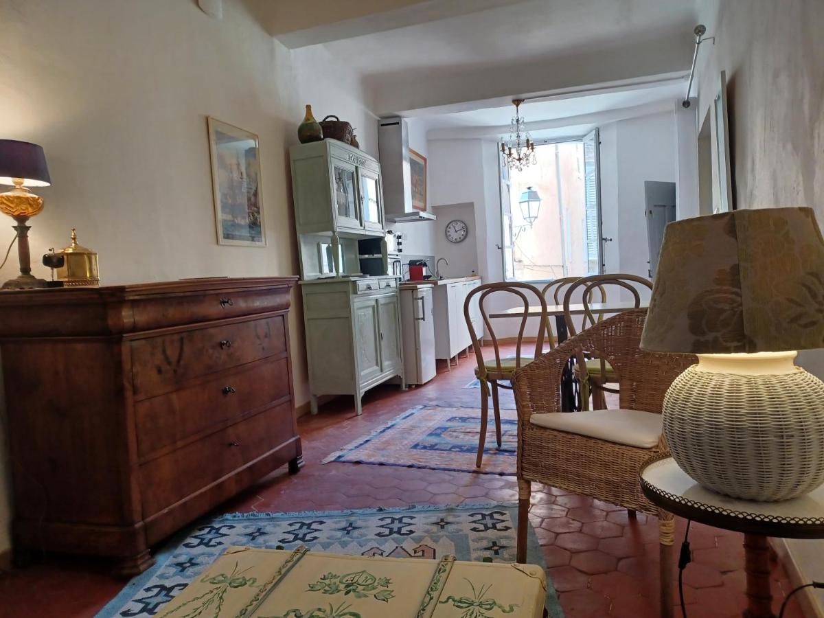 Apartament L'Horloge Aups Zewnętrze zdjęcie